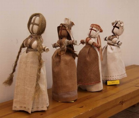 Конопляні дівчата